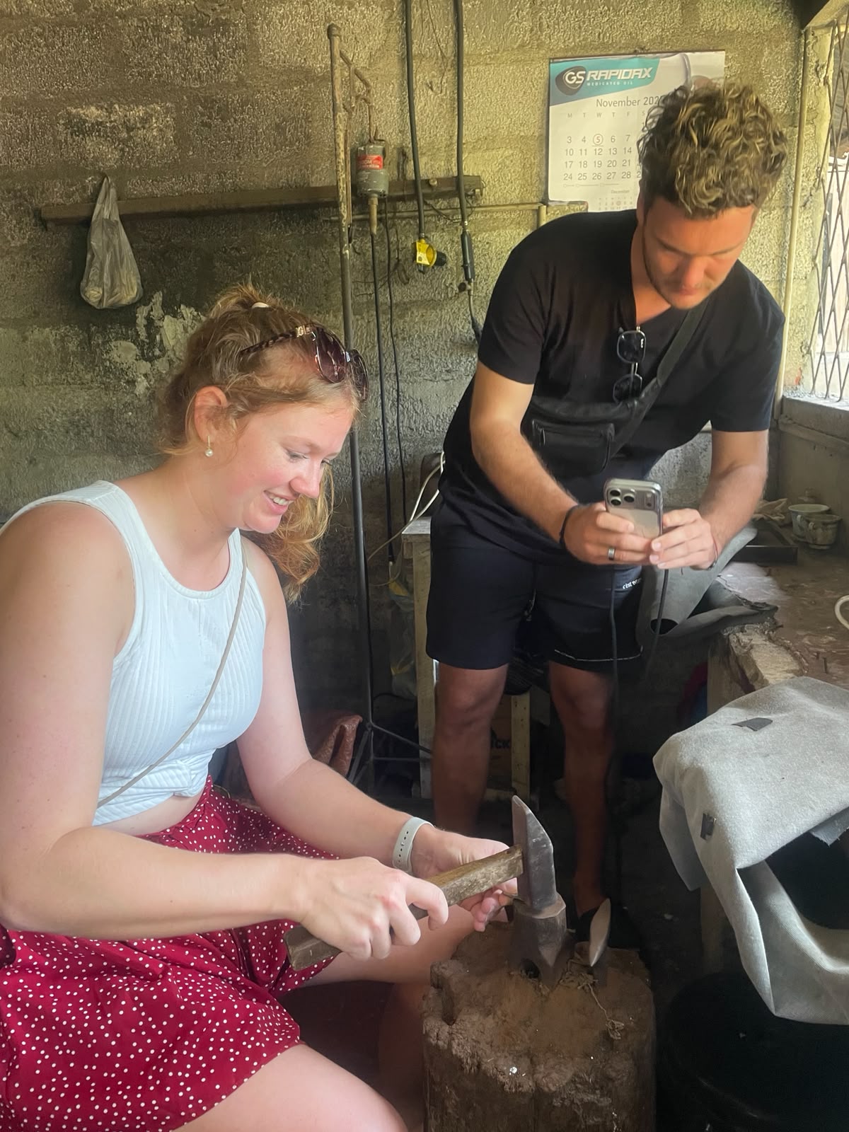 Jewellery making experience in Arugam Bay